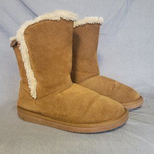 Minnetonka Moccasin Boots - Womens 8M